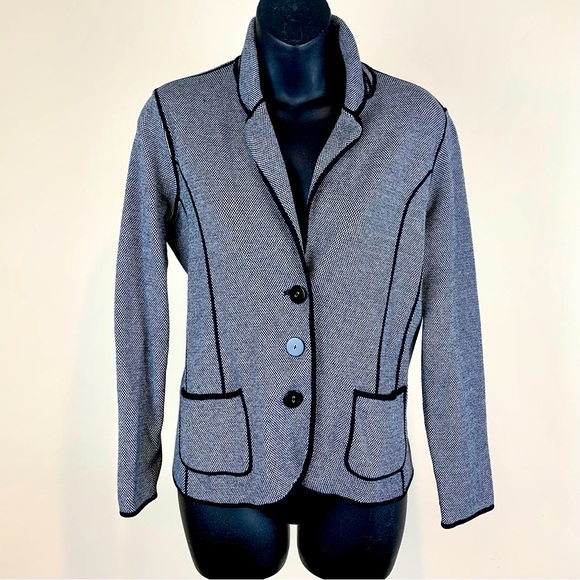 Jones New York Jackets & Blazers - JNY soft “”faux tweed” style blazer, size S